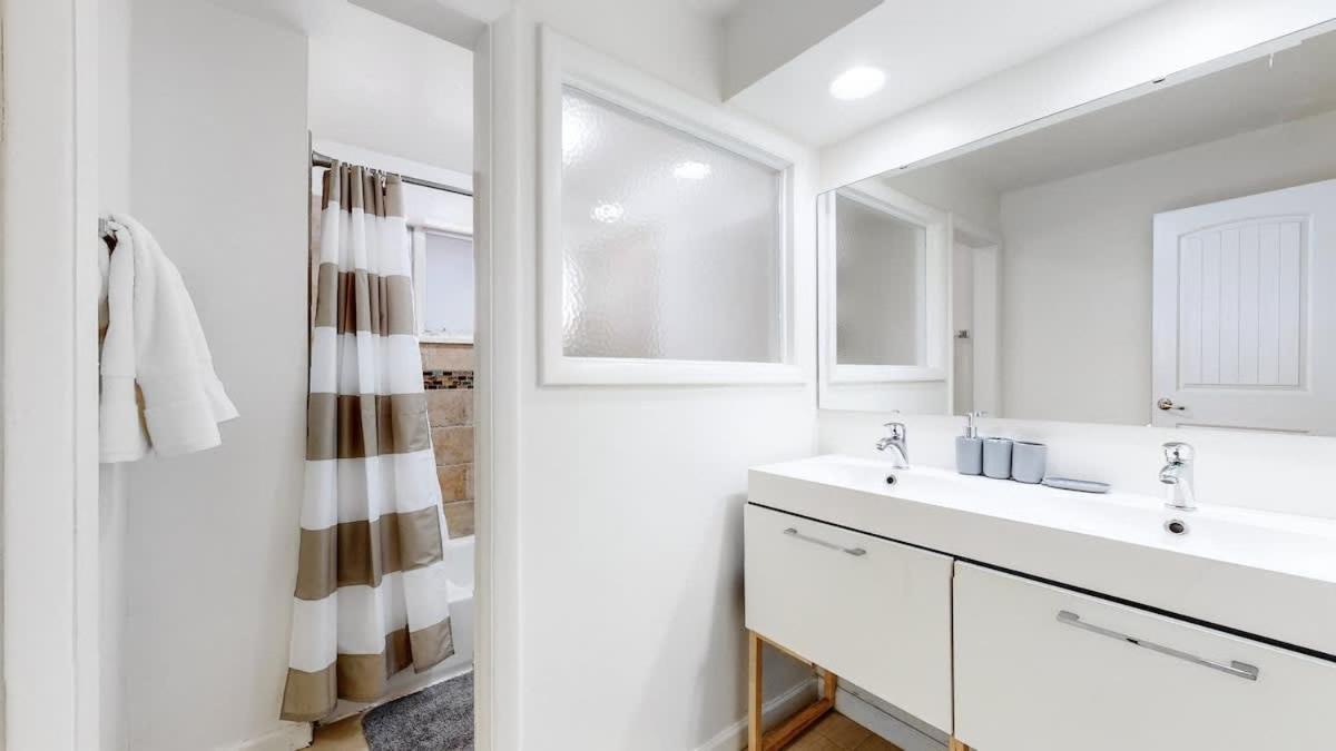 Great Family Upper Unit 3 Bedrooms King Beds デンバー エクステリア 写真